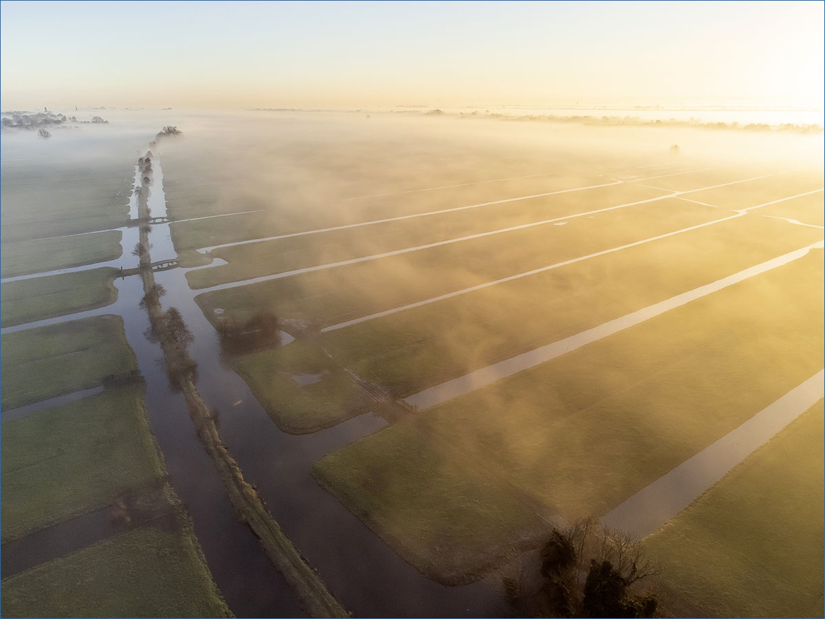 dronefotografie ochtendmist